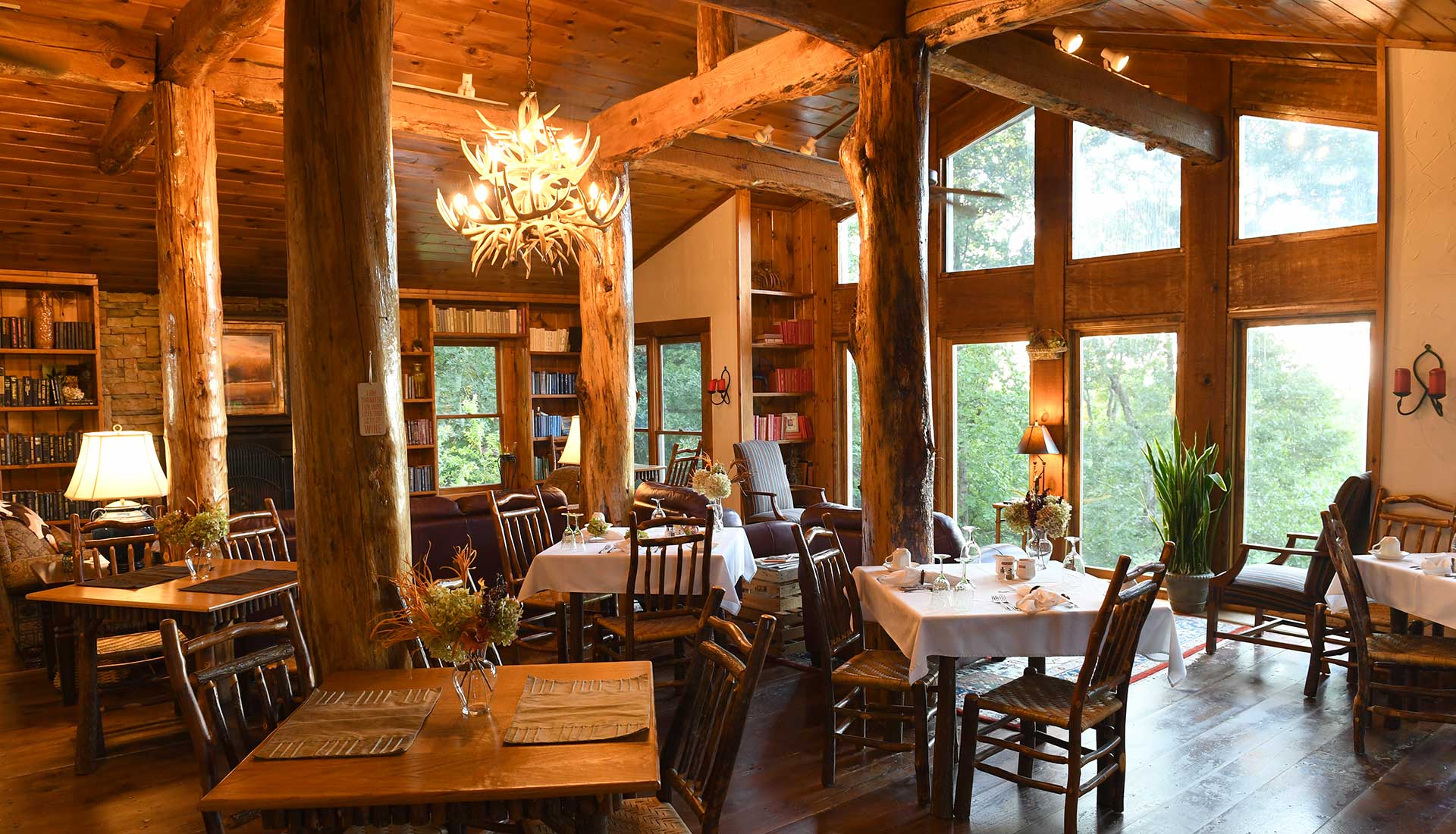 the overlook inn dining room
